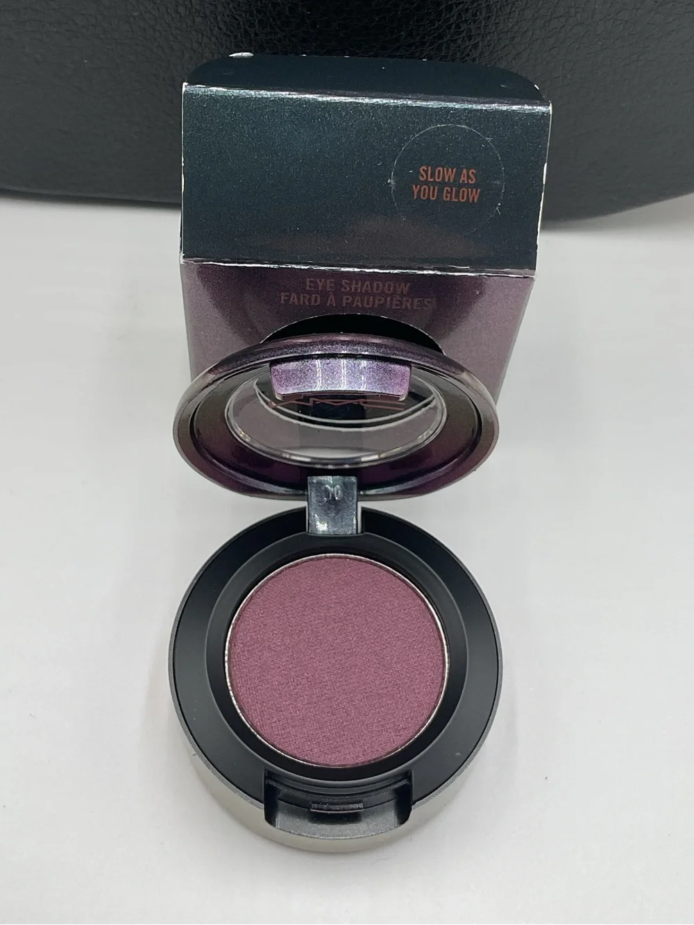 MAC Cosmetics Frost Eyeshadow in Slow As You Glow - BNIB, LE & Discontinued